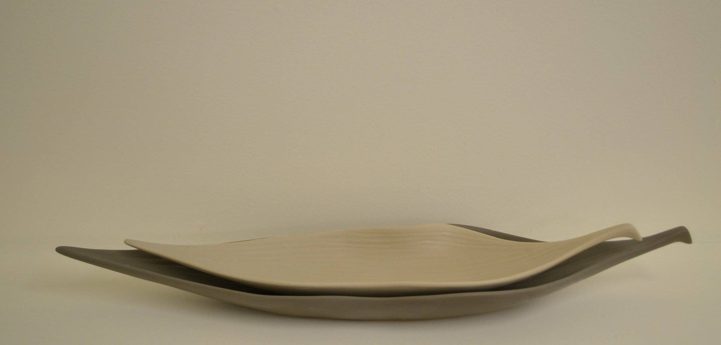 Porcelain Leaf Accent Set (2 Pieces)